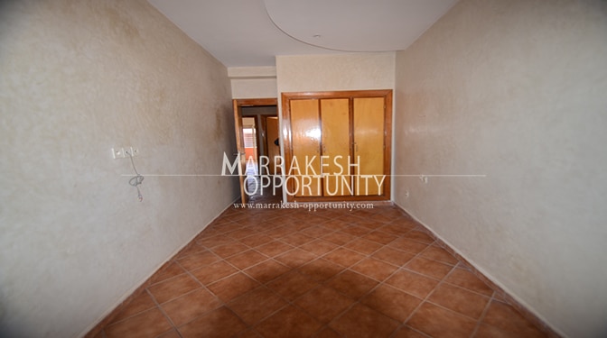 Location appartement vide situé au cœur de la ville