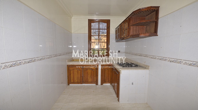 Location villa vide idéalement situé sur la route de casa