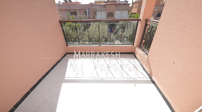 Location villa vide idéalement situé sur la route de casa