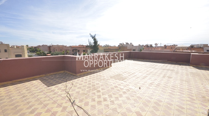 Location villa vide idéalement situé sur la route de casa