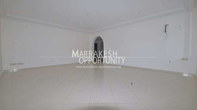 Location appartement vide trois chambres avec terrasses