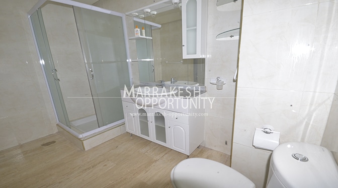 Location appartement idéalement situé sur la route de casa