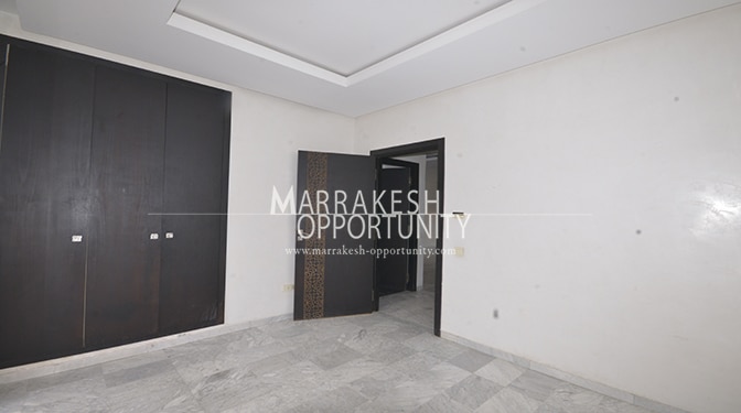 Unfurnished Apartment for Long-term Rental