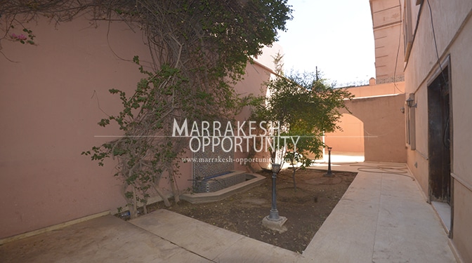 Commercial Space for Long-term Rental in Targa