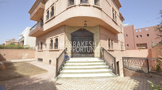 Commercial Space for Long-term Rental in Targa