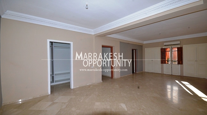 Location villa avec piscine et jardin