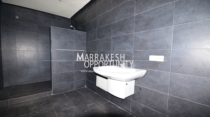 Location villa avec piscine et jardin