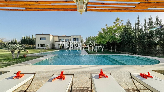 Location villa meublée avec piscine chauffée