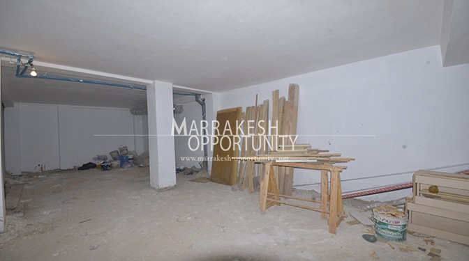 Location local commercial au centre ville «Géuliz»