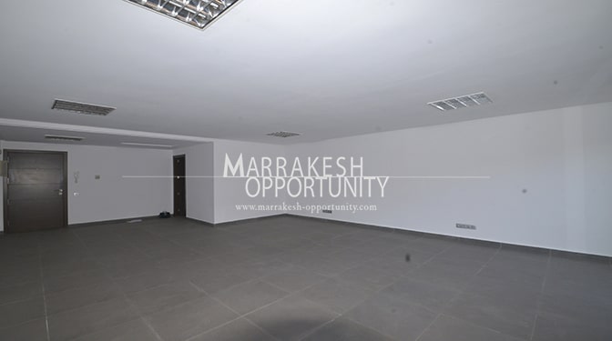 Location plateau bureau situé en plein centre