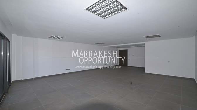 Location plateau bureau situé en plein centre