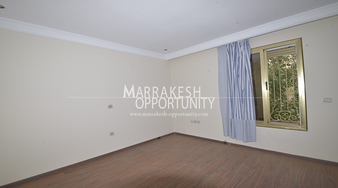 Location villa sur 3 niveaux au sous-sol une double cuisine