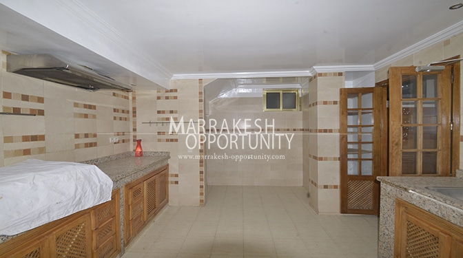 Location villa sur 3 niveaux au sous-sol une double cuisine