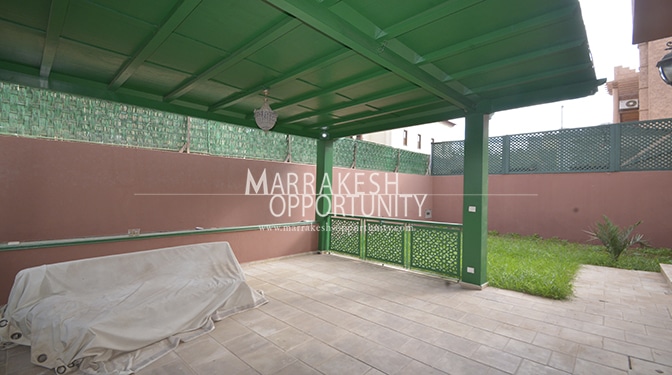 Location villa sur 3 niveaux au sous-sol une double cuisine