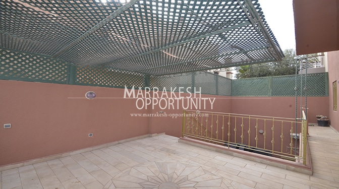 Location villa sur 3 niveaux au sous-sol une double cuisine