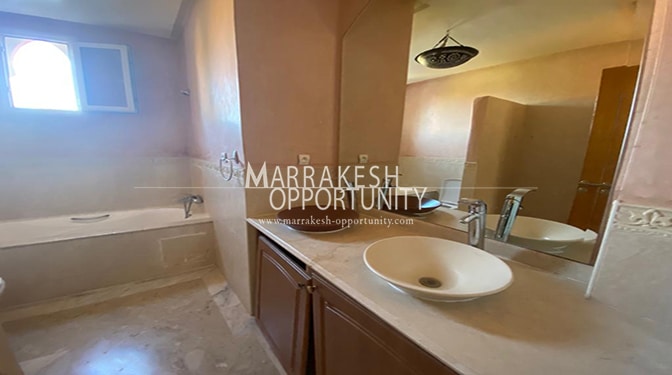 Villa moderne avec piscine en location à Targa Marrakech