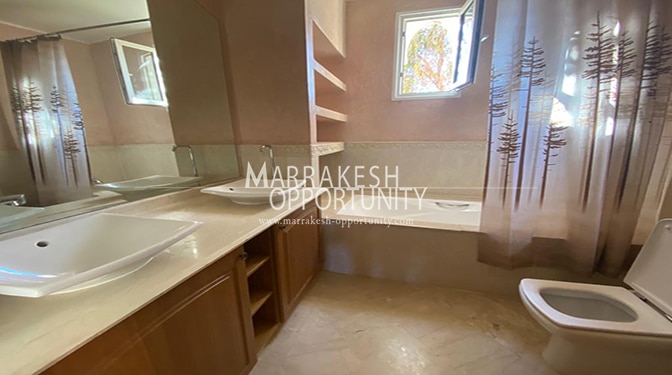 Villa moderne avec piscine en location à Targa Marrakech