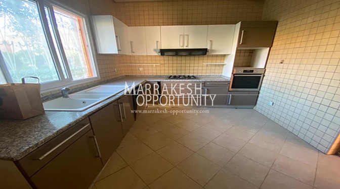 Villa moderne avec piscine en location à Targa Marrakech