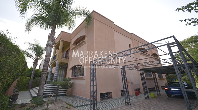 Luxury Villa for Sale with Pool with Garden in Targa