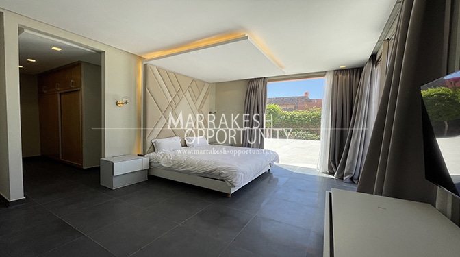 Location villa moderne avec une belle piscine