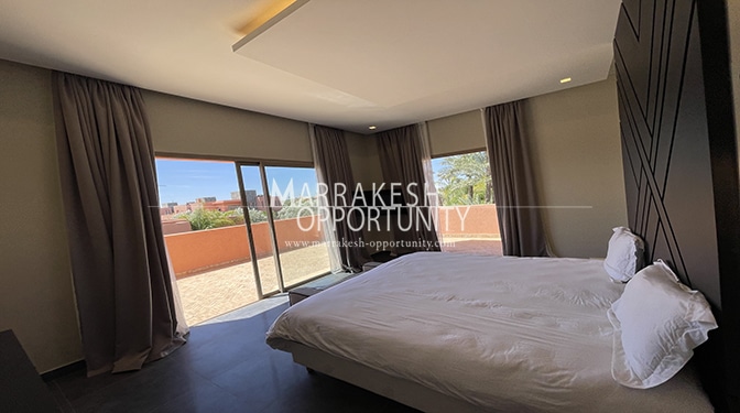 Location villa moderne avec une belle piscine