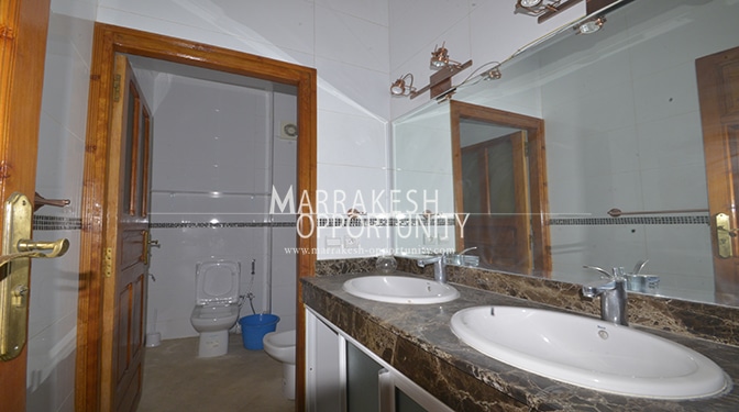 Location villa vide au quartier targa