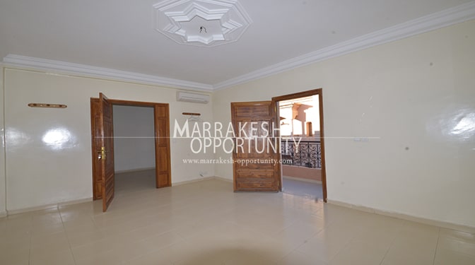 Location villa vide au quartier targa