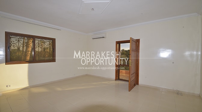 Location villa vide au quartier targa