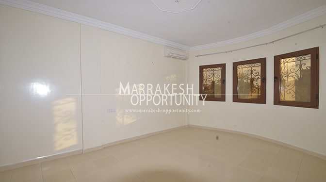 Location villa vide au quartier targa