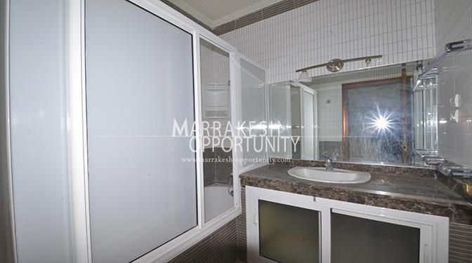 Location villa vide au quartier targa