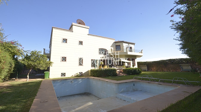 Villa for Sale with Pool in Targa