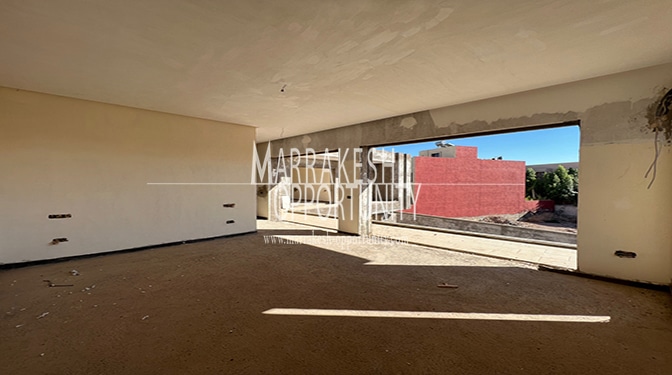 Villa for Sale in Route Casa