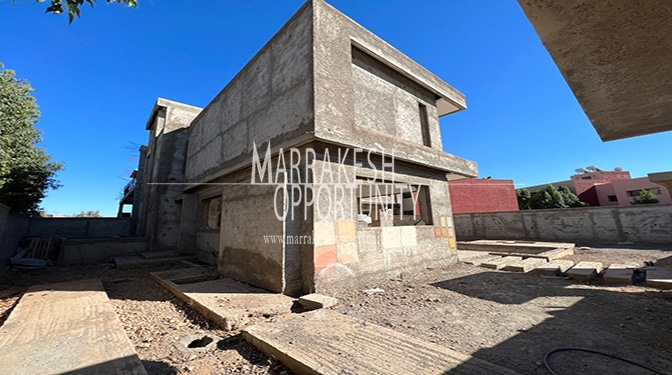 Villa for Sale in Route Casa