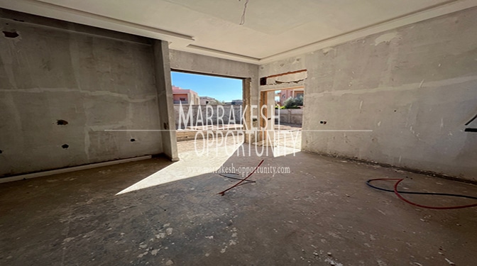 Villa for Sale in Route Casa