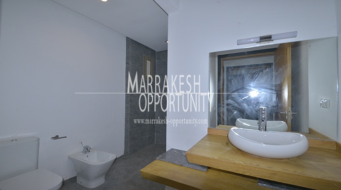 Location villa lumineuse et moderne