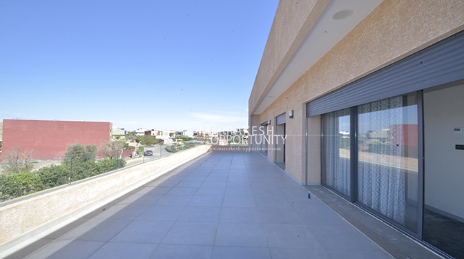 Villa for Sale in Route Casa