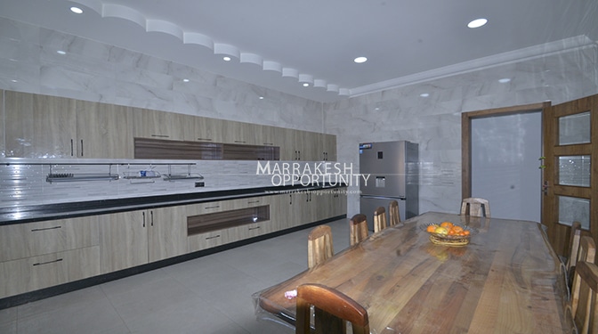 Villa for Sale in Route Casa