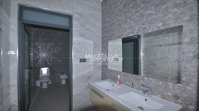 Villa for Sale in Route Casa