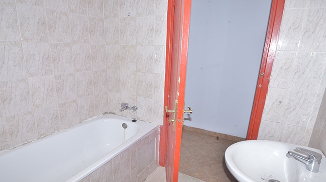 Location appartement vide situé au centre