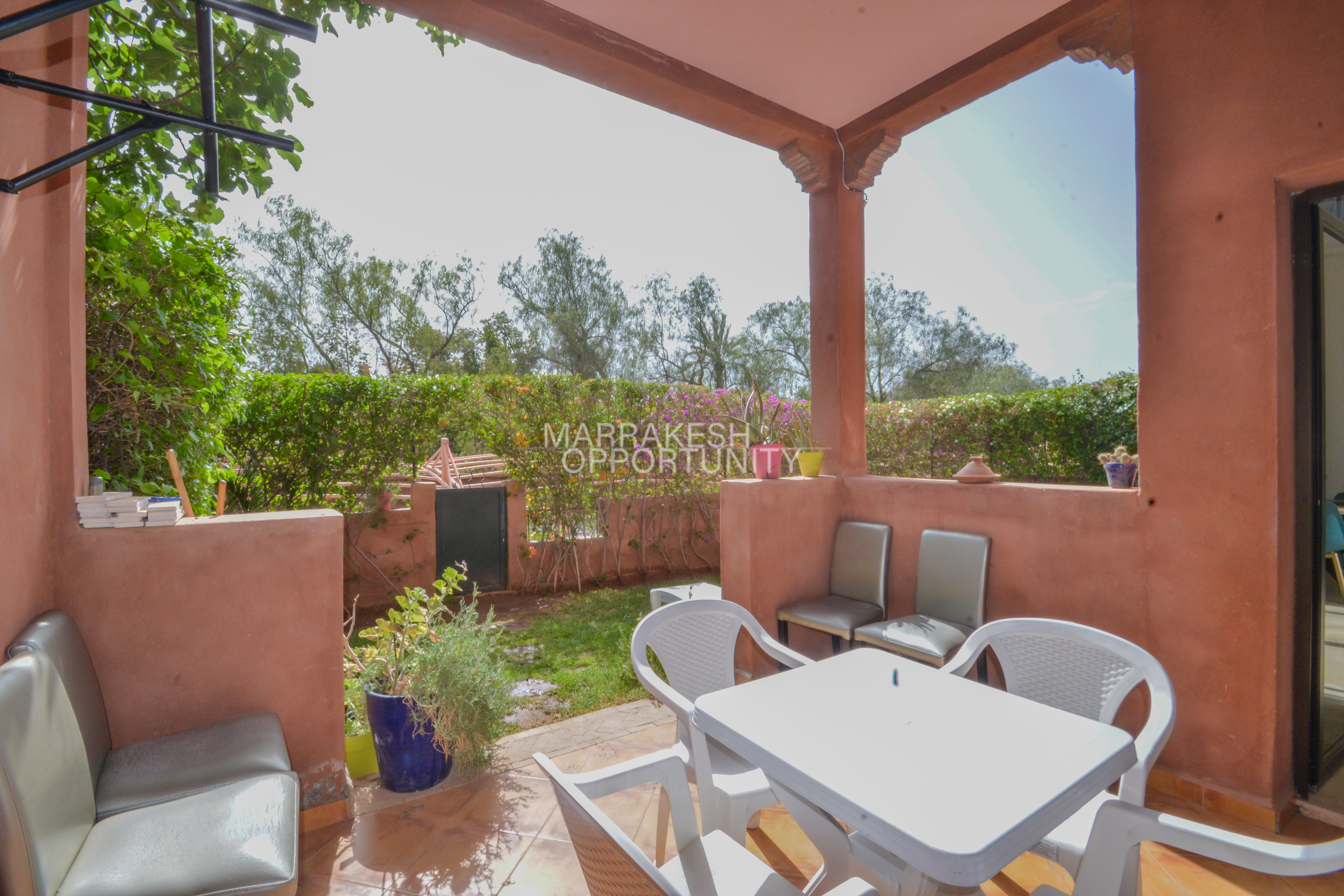 Un bel appartement proposé pour la location saisonnière situé à la Palmeraie