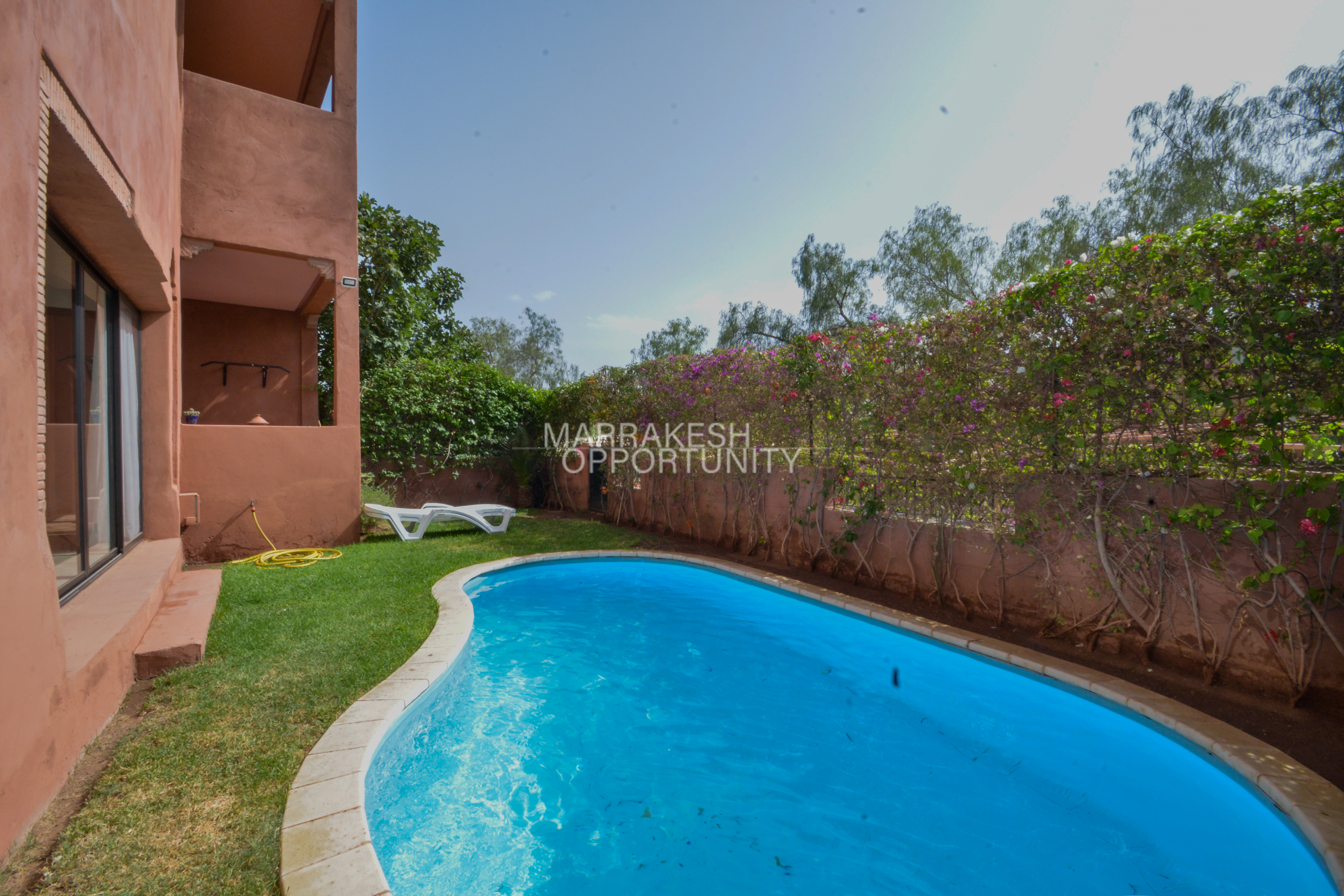 Un bel appartement proposé pour la location saisonnière situé à la Palmeraie