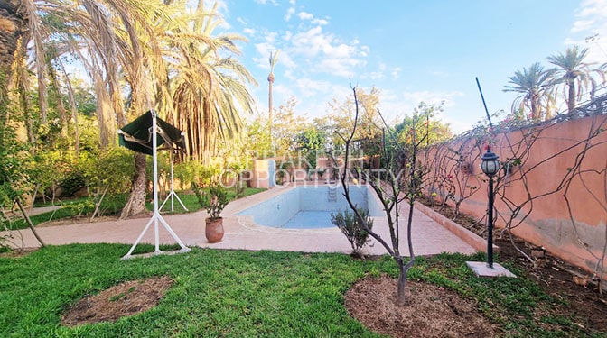 Majestueuse Villa avec piscine proposée en vente à Targa