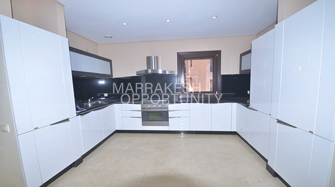 Appartement spacieux non meublé en location à Guéliz