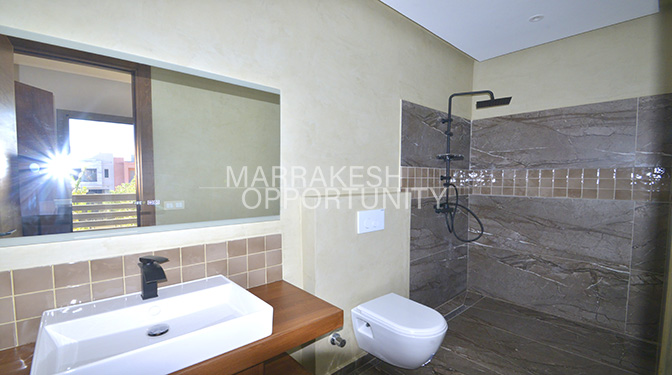 Jolie Villa Meublée avec piscine en vente sur la route de casa