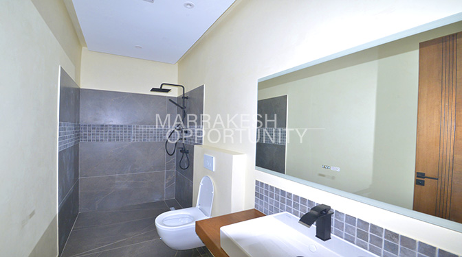 Jolie Villa Meublée avec piscine en vente sur la route de casa