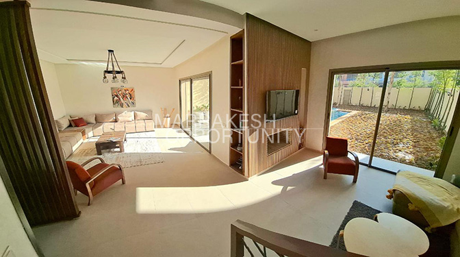 Jolie Villa Meublée avec piscine en vente sur la route de casa