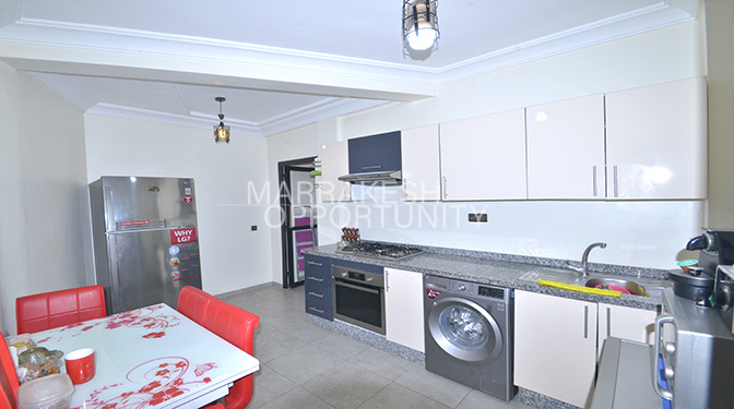 Spacious Furnished Apartment with 3 Bedrooms for Long-term Rental in Gueliz