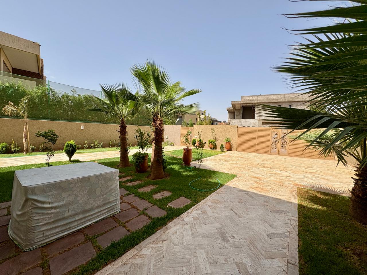 Modern Villa for Sale with Pool in Route Casa