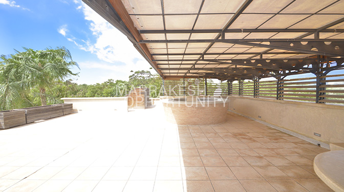 Sumptuous Furnished Villa for Seasonal Rental with Pool in Route de Fes