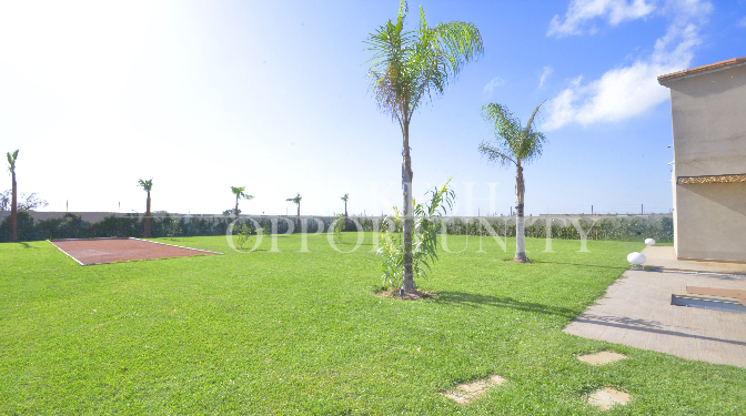 Moderne villa plain-pied à vente sur la route de l&rsquo;Ourika